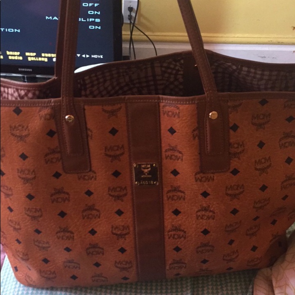 Large MCM cognac handbag no pouch